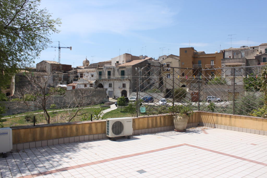 Il Giardino Di Pietra Bed & Breakfast Noto Ngoại thất bức ảnh