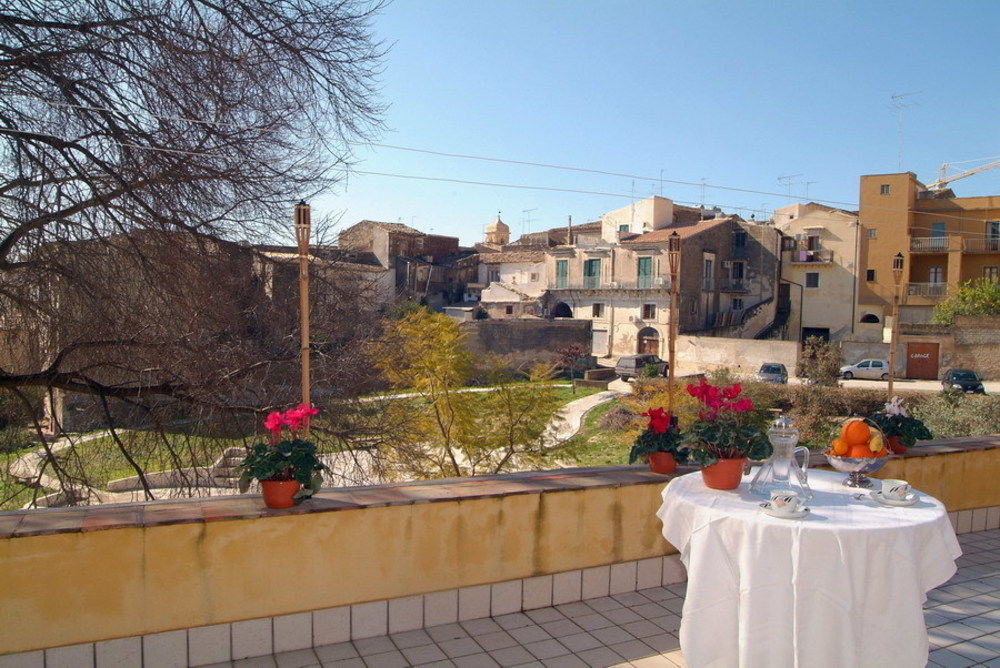 Il Giardino Di Pietra Bed & Breakfast Noto Ngoại thất bức ảnh